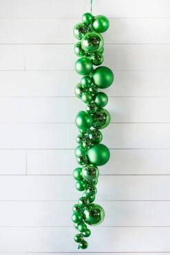 36" Green Matte/Shiny Ball Drop