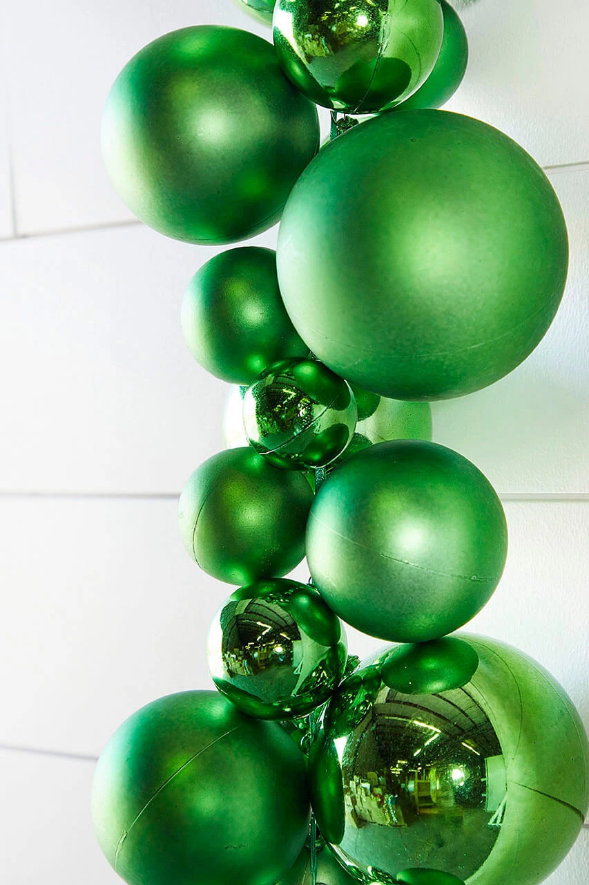 36" Green Matte/Shiny Ball Drop - Image 2