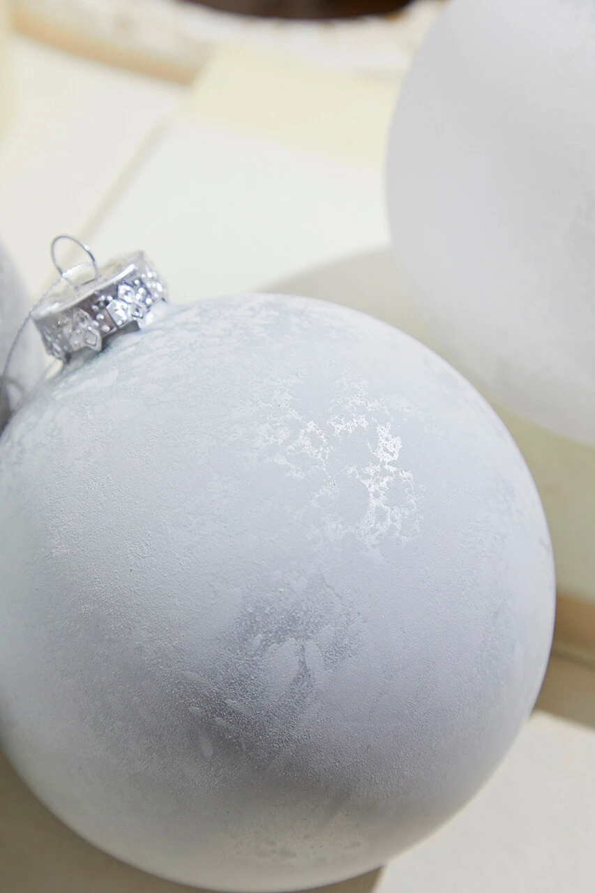 5" Frosted White Christmas Ball Ornaments - Set Of 6 - Image 3