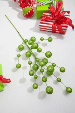 39β Green Glitter Ball Spray