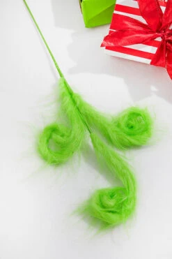 30β Furry Spiral Curly Spray - Green