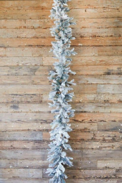 9' X 12" Lit Halifax Garland