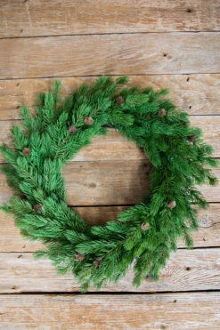 24” Just Cut Spruce Wreath