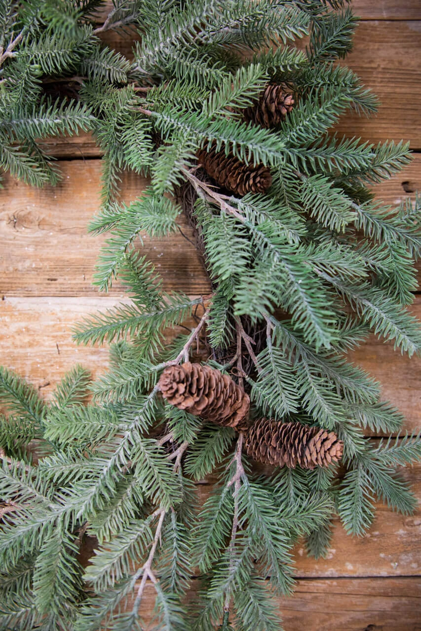 24β Fir Pine Wreath With Cones - Image 2