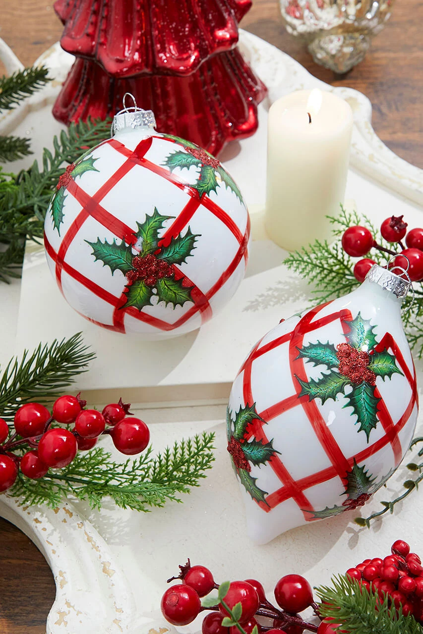 7" Glass Weave And Holly Ball/Finial Ornament