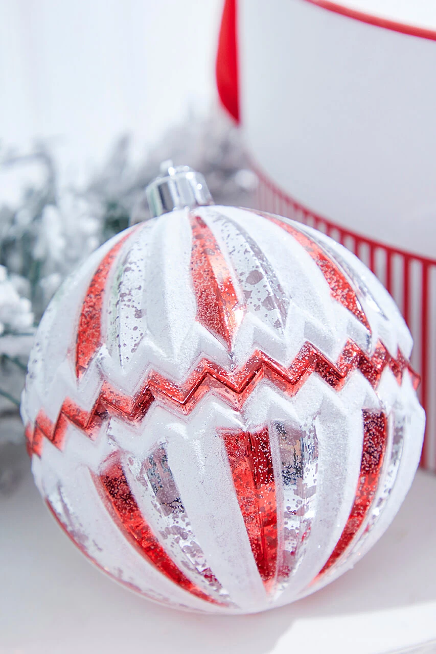 4" Red/Silver/White Mercury Ridged With Zigzag Stripe Ball - Set Of 4 - Image 2