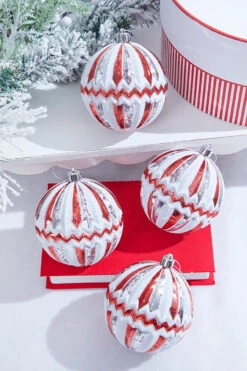 4" Red/Silver/White Mercury Ridged With Zigzag Stripe Ball - Set Of 4