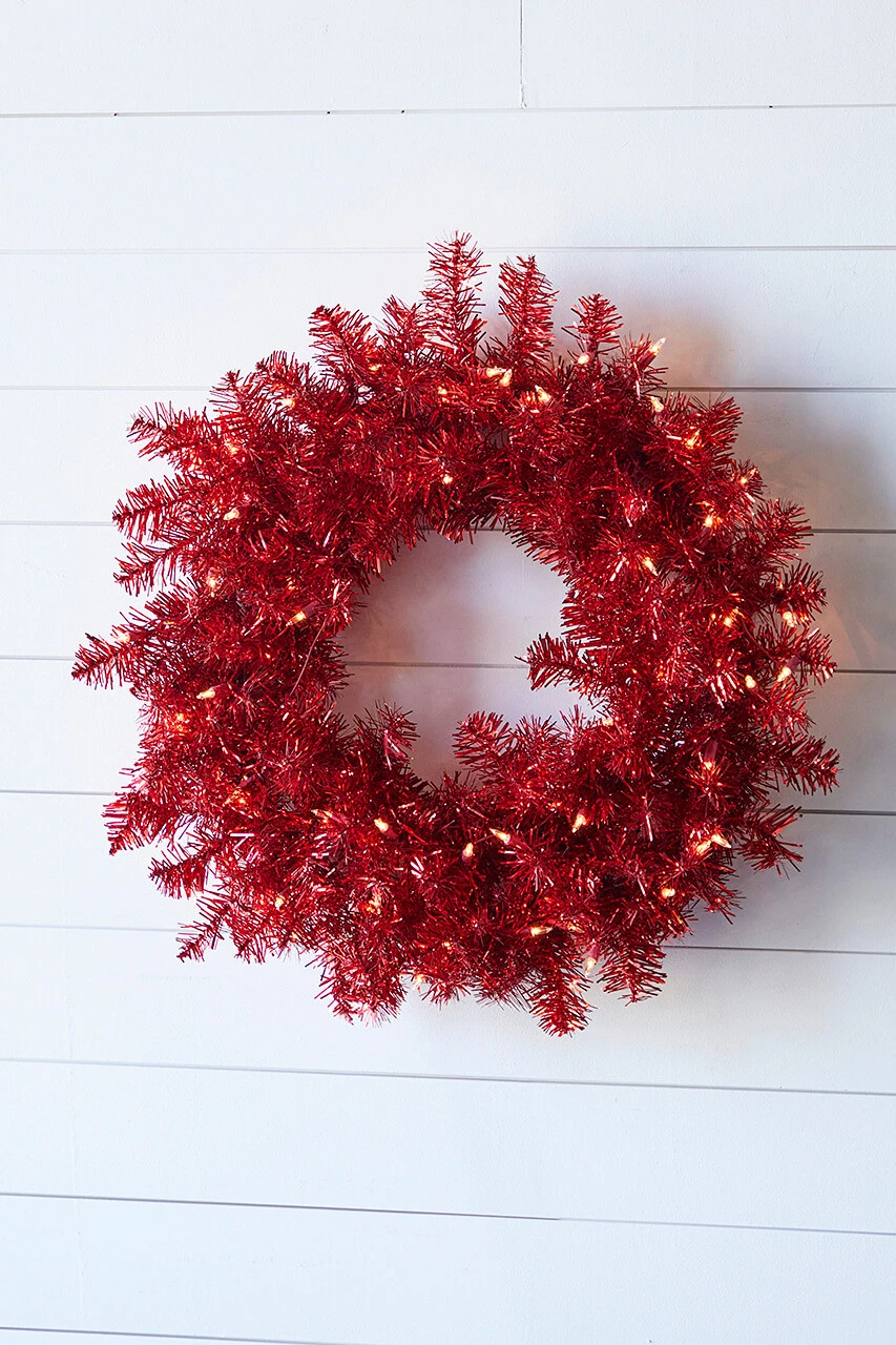 20β Lighted Red Wreath