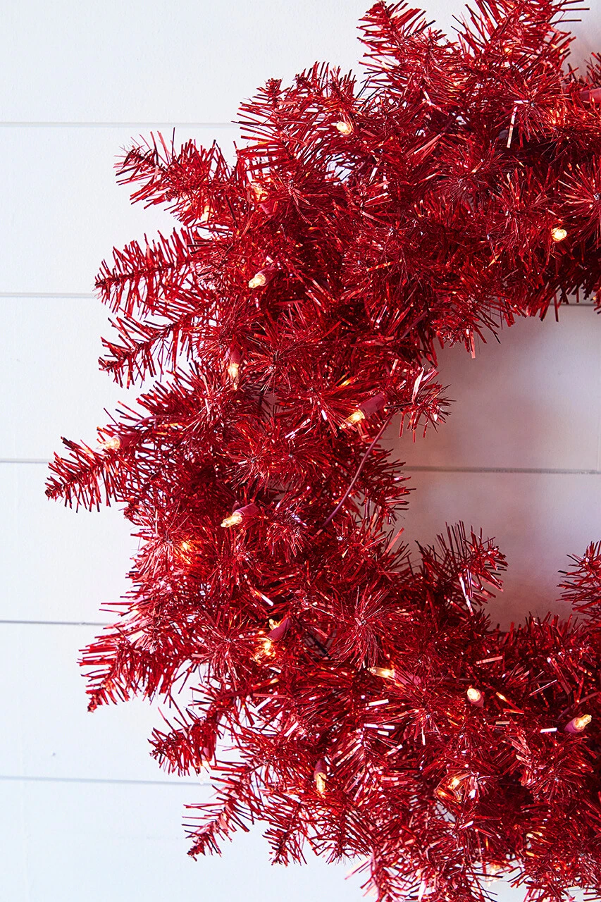 20β Lighted Red Wreath - Image 3