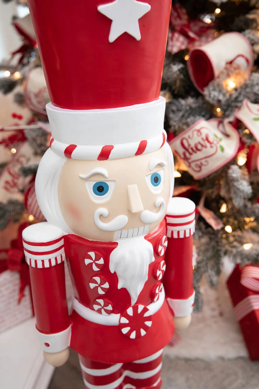 35.8β Resin Red And White Peppermint Nutcracker Decoration - Image 2