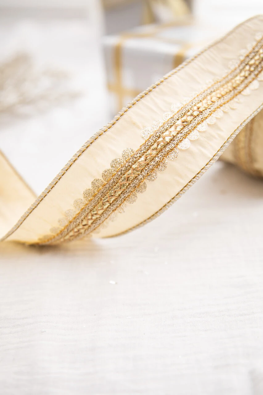 2.5β X 5 Yard Scalloped Braid Dupion Ribbon - Cream/Gold - Image 4