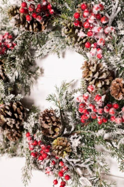 24" Snow Berry Cedar/Hemlock Wreath